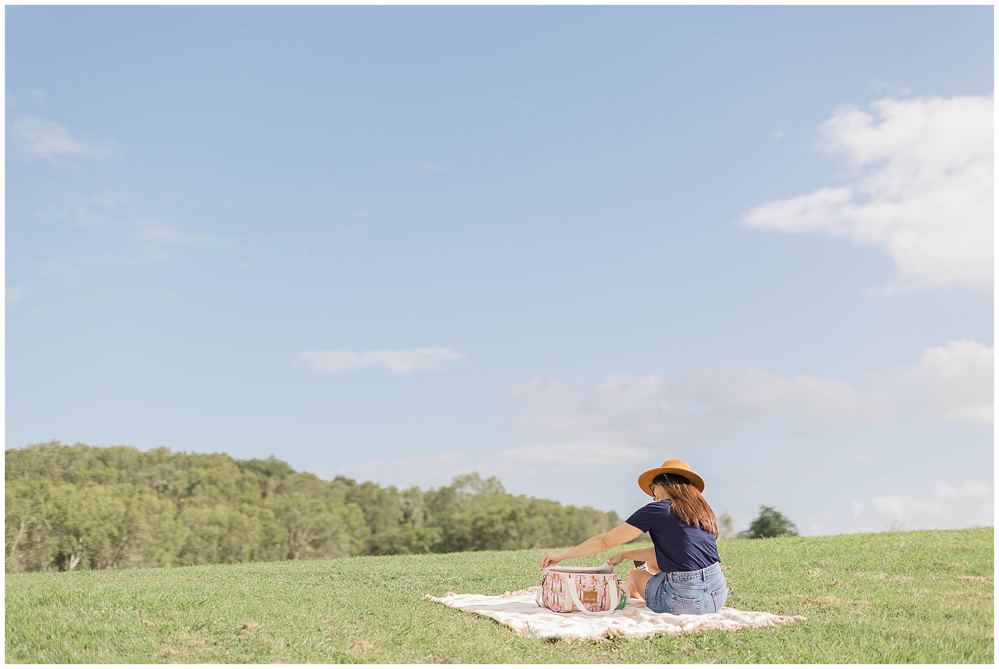 wide product photo for Days Of Amber and her cooler bag for women.